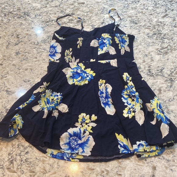 Old Navy | NWOT Floral Sundress Adjustable Straps in Navy Blue Size Medium - Picture 8 of 12